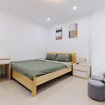 9 Light Apartment